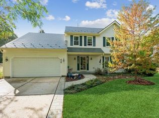 626 Highbury Ln, Geneva, IL 60134