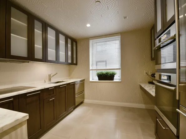 160 Central Park South image 5 of 14