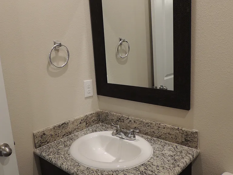 Cottage Pointe — Photo 31