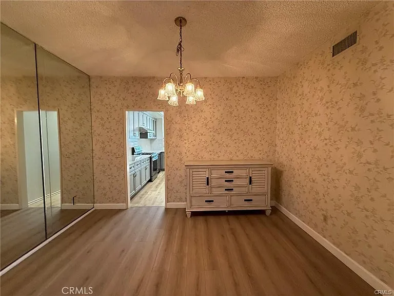 415 W Duarte Rd — Photo 4