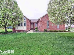 31063 Lions Point, New Baltimore, MI 48047