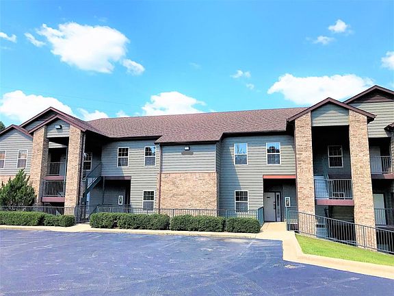 2nd image of 1001 Golf Dr