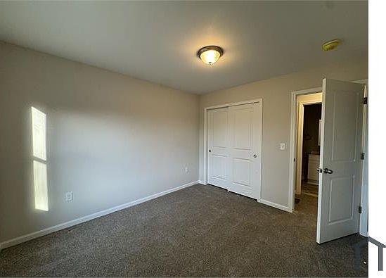 5th image of 2987 E 8th Ave