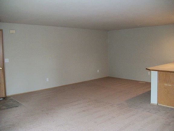 2nd image of 5214 Grove St #B