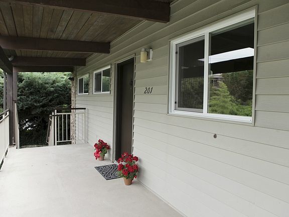 4th image of 315 10th Ave S APT 201