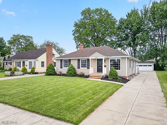 2nd image of 20349 Marian Ln