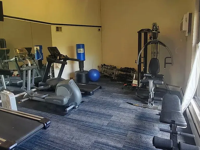 3420 Golfview Dr #121 — Photo 6