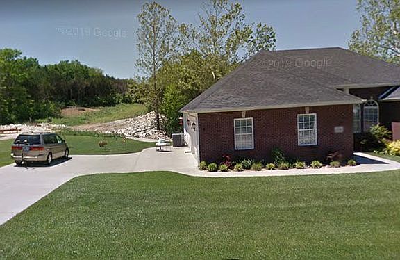 3rd image of 2708 Lakeland Dr