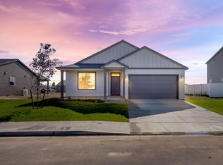 306 Amberly Ave, Grandview, WA 98930