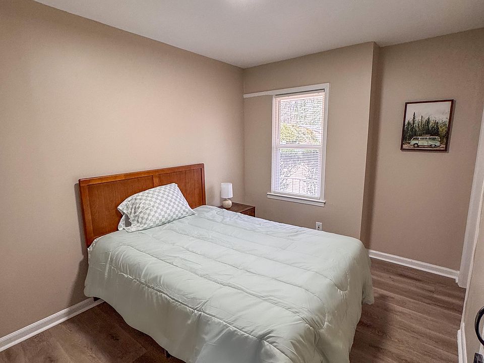 Room 1 includes a private bath