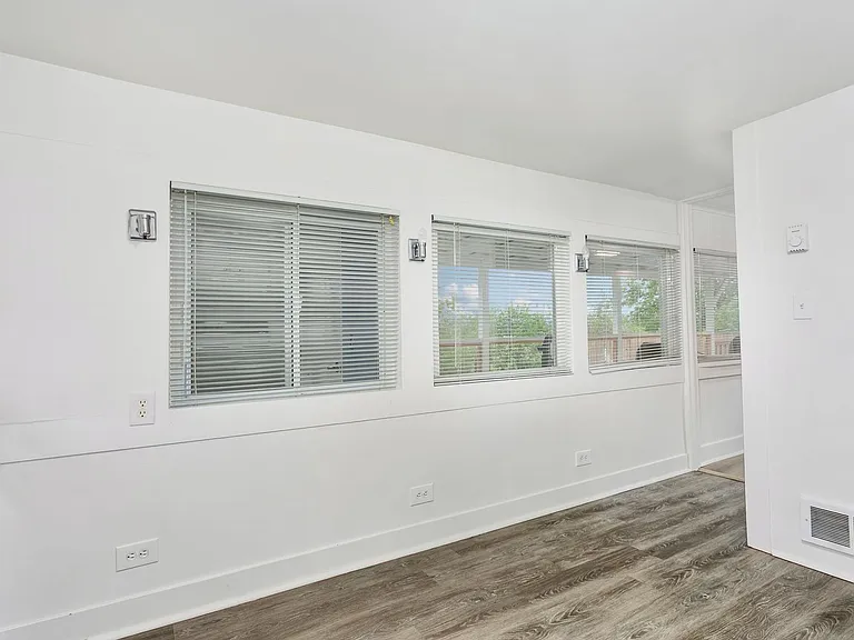 2125 S Adams St — Photo 15