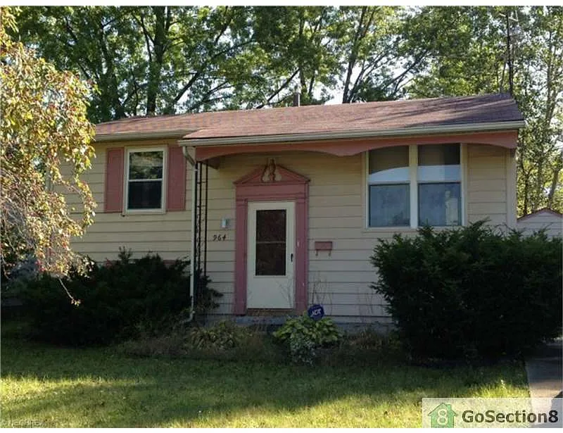 964 Bennett Ave NW photo 1