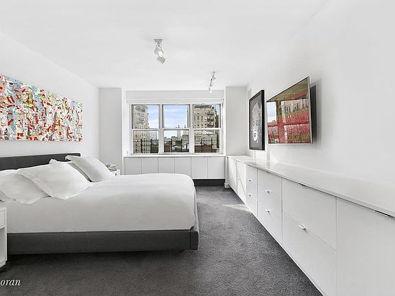 4th image of 35 E 75th St #10D