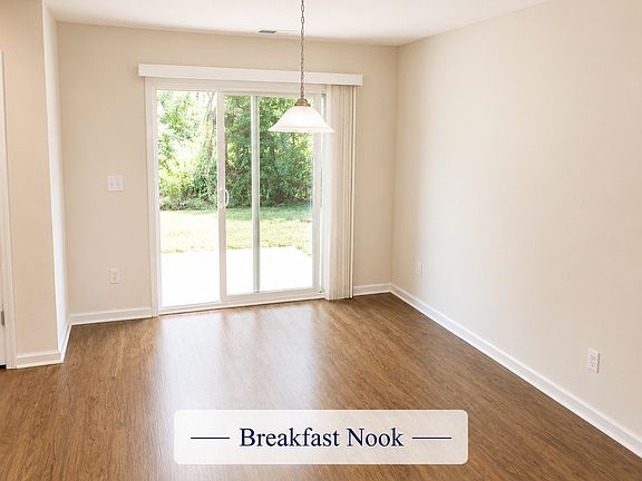 5th image of 92 Roseberry Cir