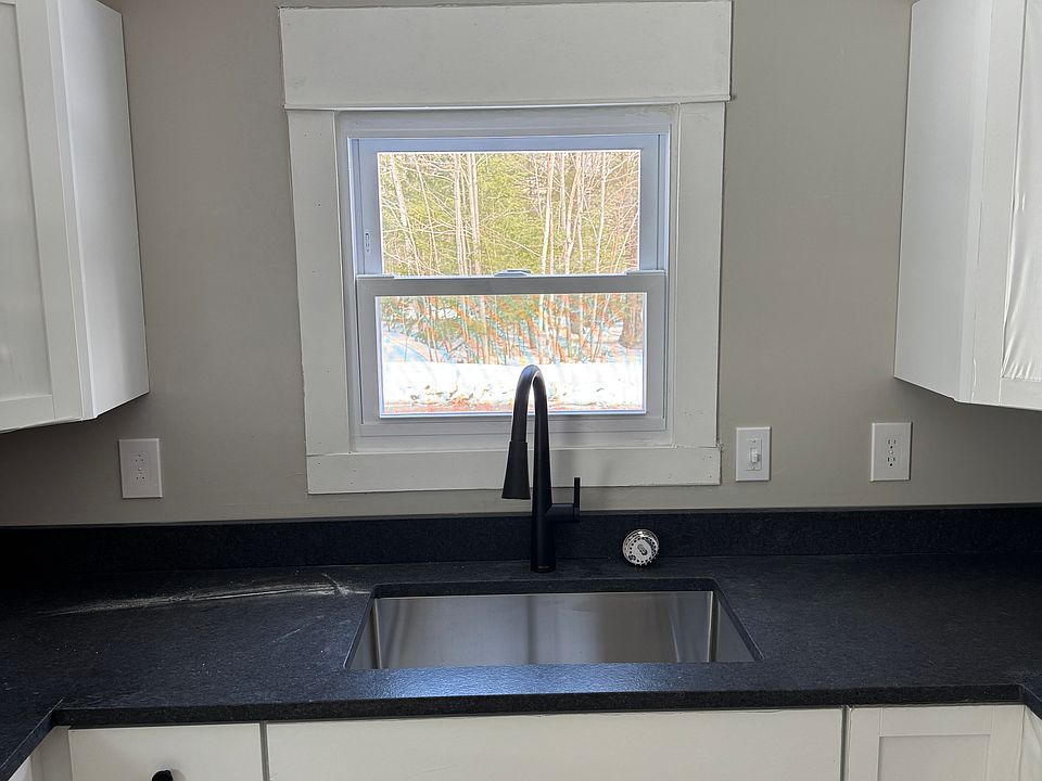 1st image of 4 Mayberry Rd #5