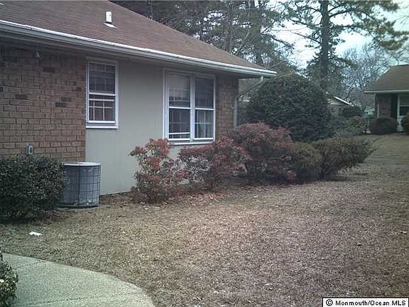 3rd image of 33 Edinburgh Lane #A