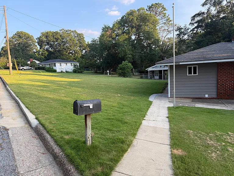 Harrison Ave — Photo 3