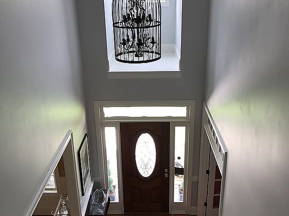 3rd image of 3880 Southgate Dr