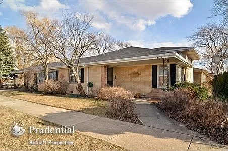 8933 Oswego Ave photo 1