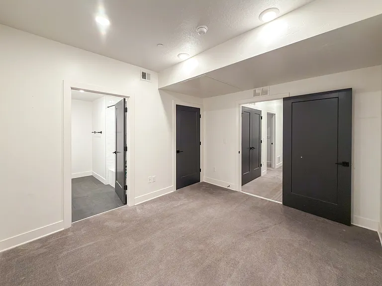 933 S Washington St #111 — Photo 19