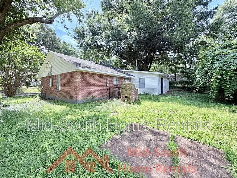 3191 Parham St — Photo 21