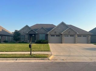 113 Scarlette Ln, Muscle Shoals, AL 35661