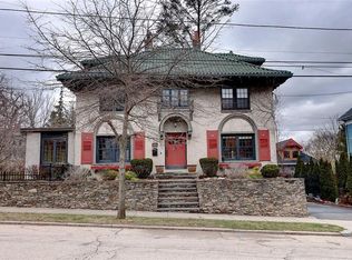 221 Morris Ave, Providence, RI 02906