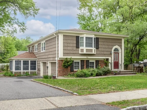 1 Ash Ln, Parsippany-Troy Hills Twp., NJ 07034