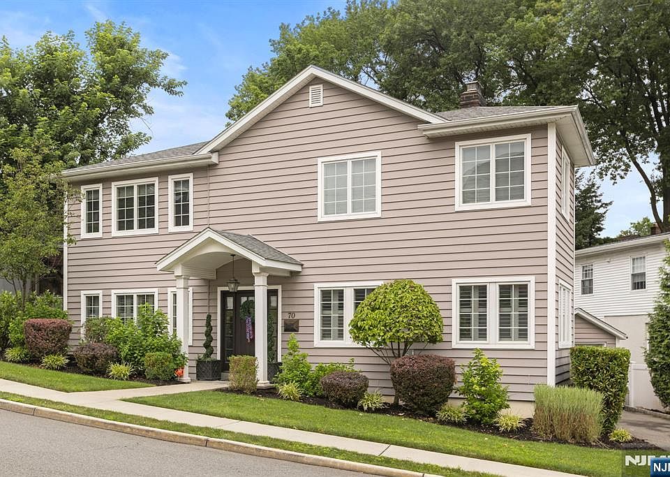 1st image of 70 Cecelia Avenue