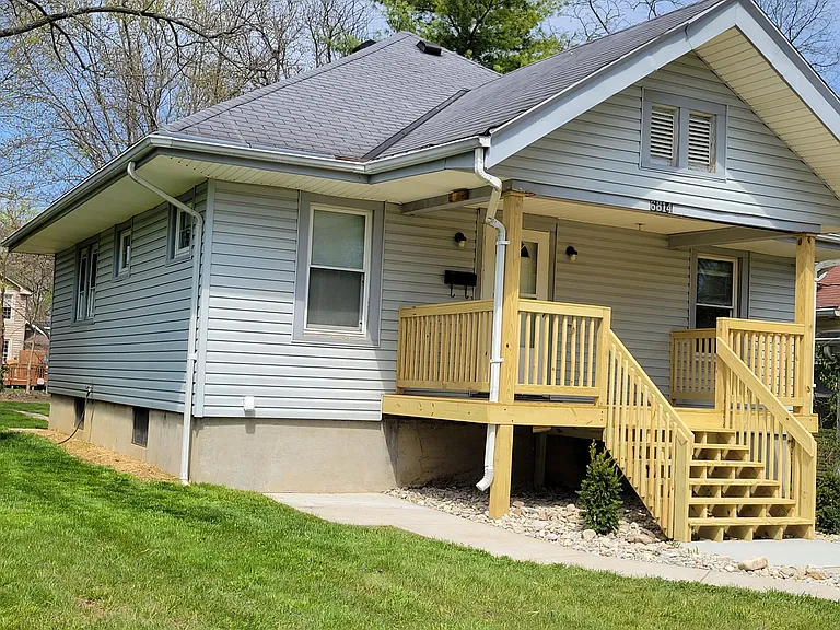 6814 E Plum St — Photo 2