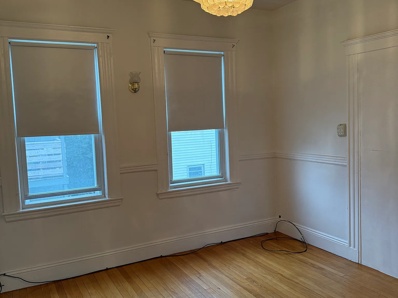 4 bed, $3,500 — Photo 1