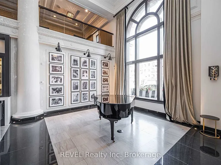 112 King St E #907 — Photo 33