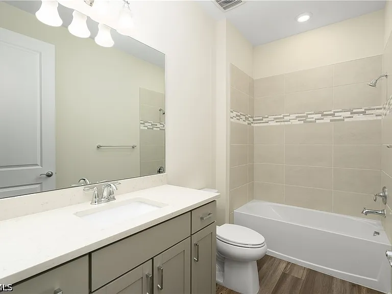 42186 Edgewater Dr — Photo 17