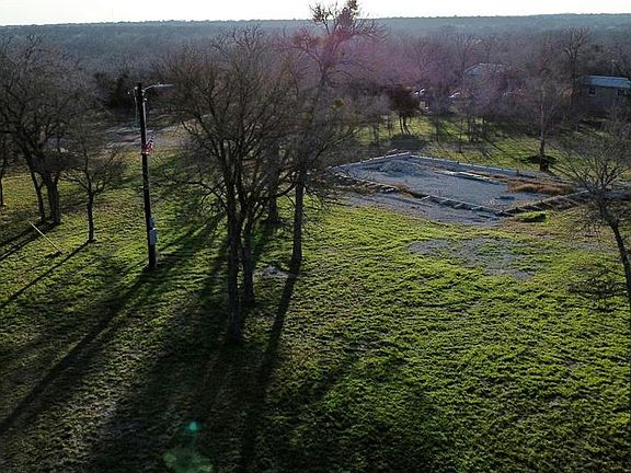 2nd image of 389 Sandholler Rd