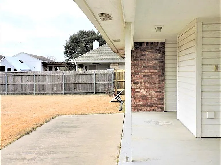 606 Aster Dr — Photo 17