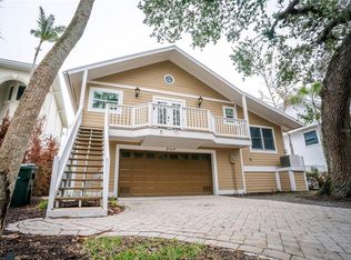 5169 Oxford Dr, Sarasota, FL 34242