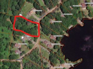 58 N Shore Dr, Gouldsboro, PA 18424