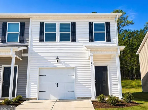 373 Oakwood Dr NW, Milledgeville, GA 31061