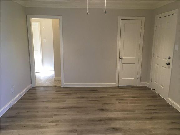 2nd image of 3140 Kendale Dr