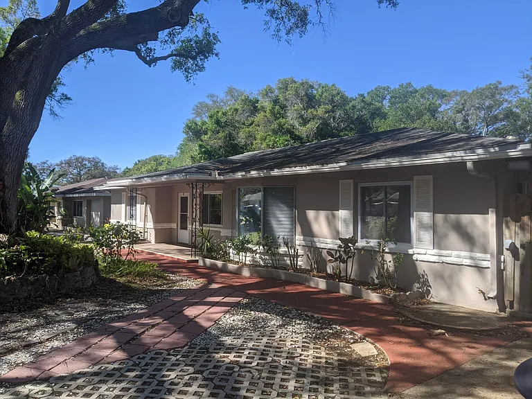 8 S Arcturas Ave — Photo 1