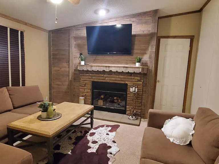5809 Parkside Ct — Photo 7