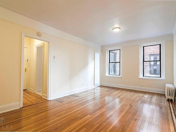 4th image of 4309 47th Ave APT 6R