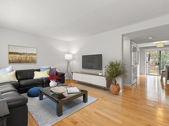 2nd image of 4203 Woodbridge Rd #4203
