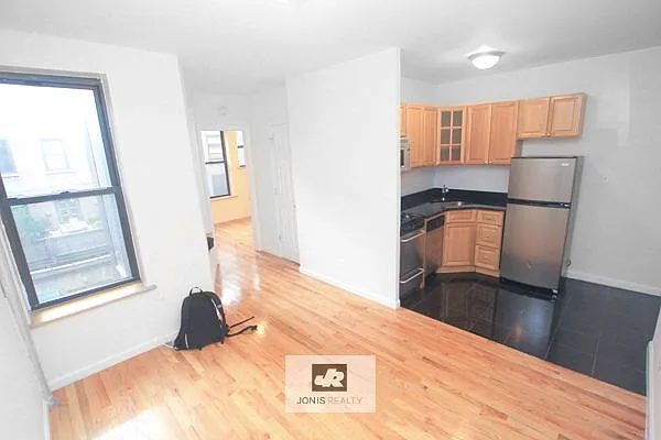 Rented by Jonis Realty | media 12