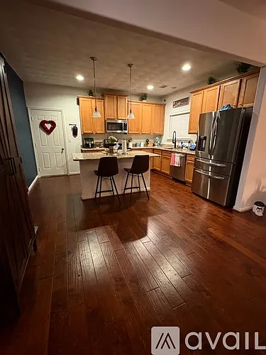 1 bed, 2116 sqft, $900 — Photo 2