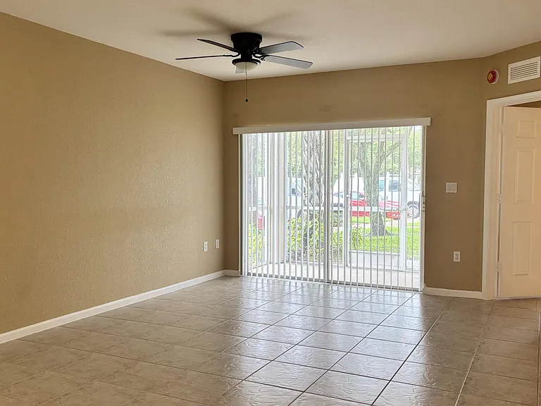 1103 Golden Lakes Blvd #1011 — Photo 6