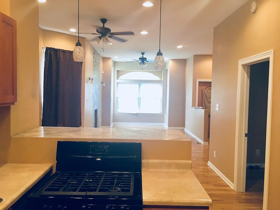 1st image of 6045 S Vernon Ave #1