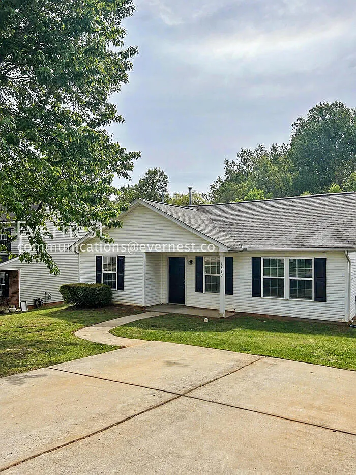 Building Photo - 1439 Clooney Ln