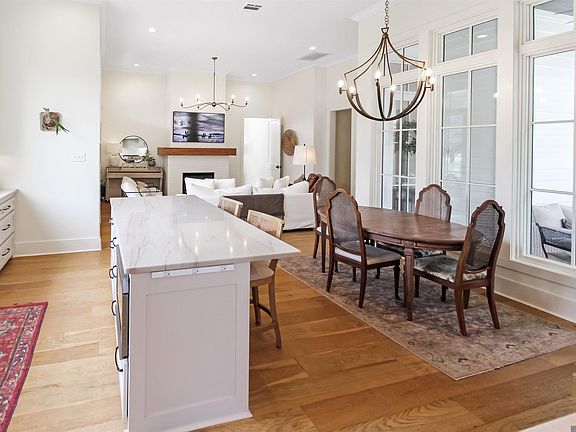 3rd image of 3199 Pointe Marie Dr