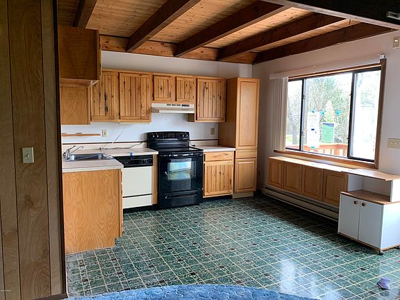 4th image of 1945 Glenwood Ln